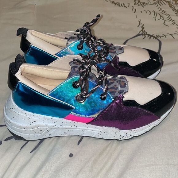 Madden Girl sneakers   - Picture 3 of 6